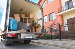 3 Reasons to Rent a Truck Driver for Moving